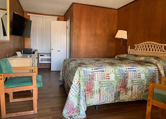 Dewitt Rooms & Cottages