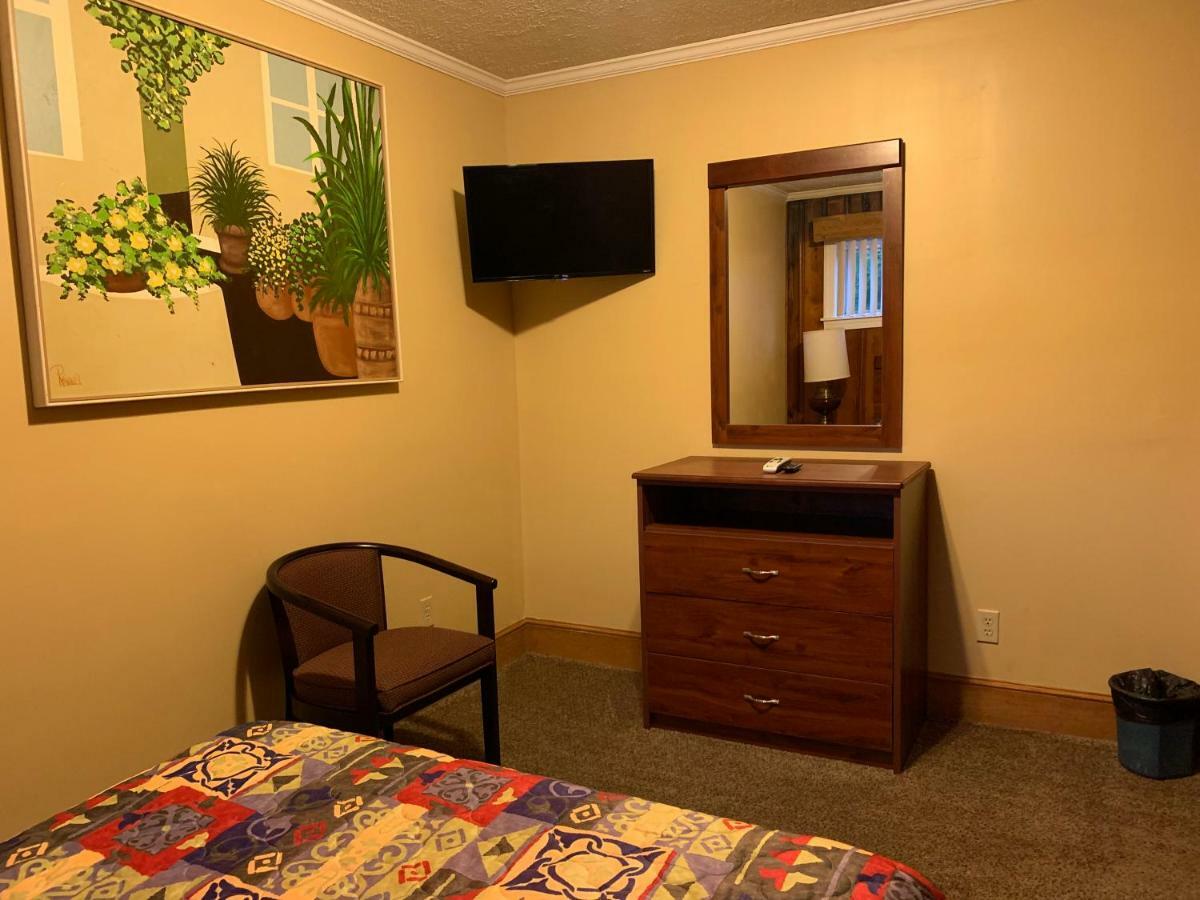 Motel Dewitt &